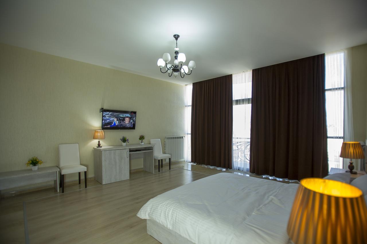 Ire Palace Batumi Exterior foto